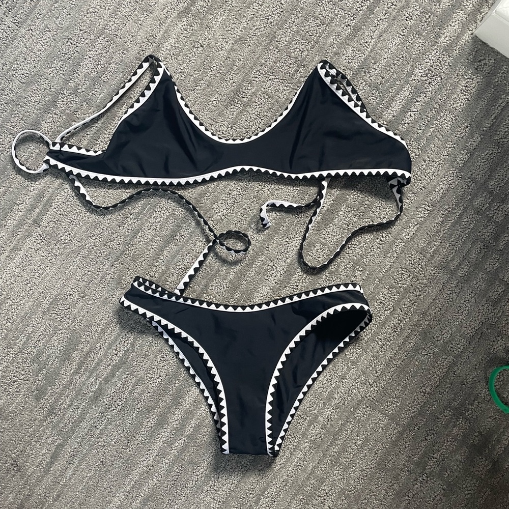 Zaful Black and White Bikini